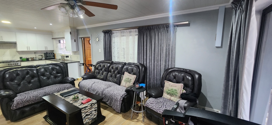 6 Bedroom Property for Sale in Dana Bay Western Cape